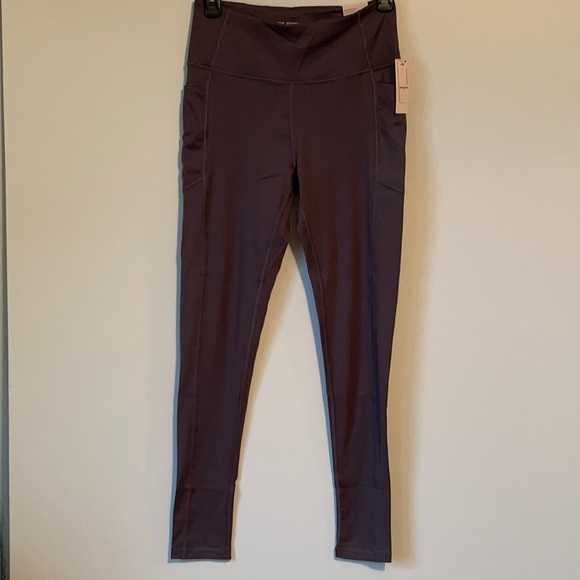 NWT Victoria’s Secret Incredible Essential Legging - Picture 4 of 16